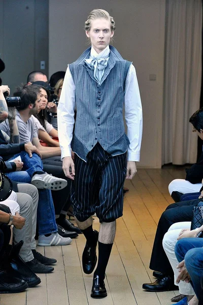 Look 26